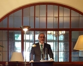 El Prof. Dr. Díaz y García Conlledo durante su alocución.