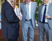 De izq. a dcha., los Profs. Dres. Ambos, Roxin y Pérez-Barberá