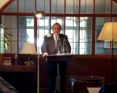 El Prof. Dr. Dr. h.c. mult. Luzón Peña durante su alocución