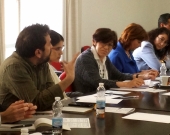 El Prof. Dr. Mario Maraver interviene en el debate tras la ponencia del Prof. Dr. Paredes Castañón.