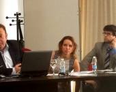 El Prof. Dr. Cortés Bechiarelli durante su ponencia.
