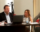 El Prof. Dr. Cortés Bechiarelli durante su ponencia.