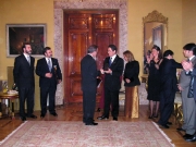 139. Embajada de Colombia en Madrid, 12-1- 2004. Entrega de las Cruces de Caballero de la Orden del Congreso de Colombia. El Vicepresidente del Senado entrega la Cruz al prof. Juan Antonio García Amado.