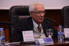 El Prof. Dr. Dr. h.c. mult. Vives Antón durante la laudatio