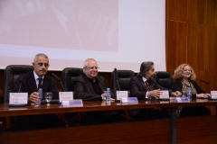 El Prof. Dr. Dr. h.c. mult. Mir Puig pronuncia su discurso de agradecimiento