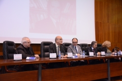 Clausura de las jornadas por el Vicerrector de Organización y Personal de Administración y Servicios de la Univ. de Barcelona, el Prof. Dr. Rafael Martínez, presentado por el Decano de la Facultad de Derecho, el Prof. Dr. Xavier Pons Ràfols
