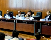 Imagen de la 1ª mesa del I Congreso: de izq. a dcha., los Profs. Dres. Barber Burusco, de Luca, Zaffaroni, Muñoz Conde (moderador), Trapero Barreales y Greco.