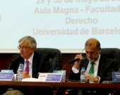 El Excmo. Sr. Torres-Dulce modera la 2ª mesa del I Congreso.