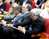 Los Profs. Dres. Muñoz Conde, Mir Puig, Luzón Peña y de Vicente Remesal en primera fila. Detrás, el Prof. Dr. Gracia Martín.
