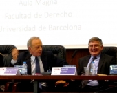 De izq. a dcha., los Profs. Dres. García Amado y Sanz Morán.