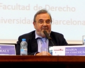 El Prof. Dr. Dr. h.c. mult. Luzón Peña durante la Clausura del I Congreso.