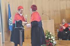 22-7-1-23-MigDiazProf.HonorarUnivVigo-decanoFac-MDiaz-2