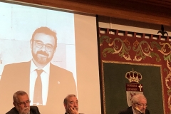 18-12-17 JornHonor DL UniLeón 44a ponenc Schün moder Mig.jpeg