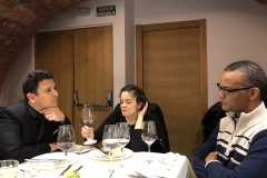 18-12-18 cena León 15 en Ezequiel. Juan C Cantillo_ Steph Serrano_ JuanCar Álvar
