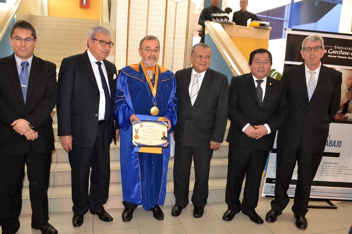 2016-10-13 UIGV 23 Drhc DirGral AcadMagistratura, decano Der, DL, rector e.f., profs Palomino y de Vicente