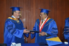 2016-10-13 UIGV 4 Drhc DLP ViceR rector e.f. entrega tit