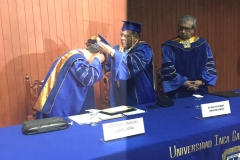 2016-10-13 UIGarcilVega Dr.h.c 6 rector e.f. impone medalla