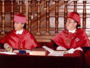 06. Paraninfo de la UA: Los Profs. Luzón y Mir antes de la entrega de los símbolos de Doctor.