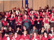 71. Investidura del Prof. Luzón como Prof. Honorario de la Facultad de Derecho de Orense, Univ. Vigo, 20 enero 2006. Público asistente al acto; sentados en las dos primeras filas miembros de la escuela del Prof. Luzón e invitados.