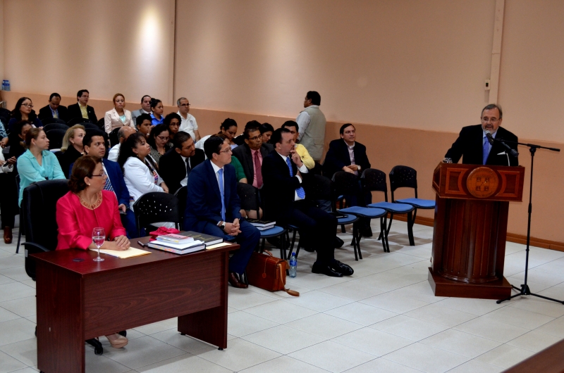 15-7-2016. Intervención del Prof. Dr. Dr. h.c. mult. Luzón Peña durante el solemne acto de defensa de la tesis doctoral de la Dra. Rizo Pereira.