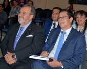 15-7-2016. El Prof. Dr. Dr. h.c. mult. Luzón Peña y el Prof. Dr. Vega Gutiérrez durante el solemne acto de defensa de la tesis doctoral de la Dra. Rizo Pereira.