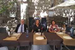 2022-10-7-OrenseFacDer-94-tras-ConcVirxil-Titular-comida-en-AgapeLiceo