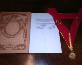 2016-10-10 Univ S. Agustin Arequipa 10 Dr.h.c. a D Luzon carpeta, nombram, medalla