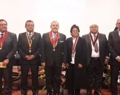 2016-10-10 Univ S. Agustin Arequipa 5 Dr.h.c. a DL, juez supr JSalas, SecrGral, rectora ef, decano, Jd Vicente