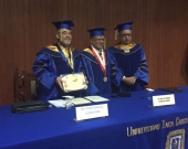 2016-10-13 UIGarcilVega Dr.h.c 9 DLP con t+¡tulo, rector e.f., decano FacDer