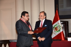 2016-10-6 CSJ Peru39, JuezSupremo JSalas entrega reconoc a DL 2300