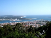 120. Viana do Castelo, 15 mayo 2010. Desembocadura del río Lima en el Atlántico, vista desde monte Santa Luzia.