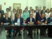 42. IX Seminario Interuniv. DP, Fac. Derecho, Univ. Alcalá, 29-6-2006. 1ª fila: Profs. A. Sanz Morán, deVicente, Ángel Torío, Luzón Peña, Raúl Zaffaroni (ponente invitado especial), Díaz y García Conlledo, Paredes. 2ª fila: Marta Vicente, Leticia Jericó, Soledad Barber, Marta García Mosquera, Inés Olaizola, Carmen Figueroa, Raquel Roso, Silvia Martínez Cantón, Manuel Burgos, Isabel Durán, Asunción Moreno, Raquel López Arias. Detrás: Manuel Cancio, Manuel Aráuz, Enrique Peñaranda, Esteban Mestre, Zamyr Vega, Juan Pavía Cardell, Manuel Arias, Geovana A. Vallejo, María Trapero, Virxilio Rodríguez Vázquez.