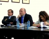 De izq. a dcha., los Profs. Dres. Portilla Contreras, Paredes Castañón (ponente) y Roso Cañadillas (moderadora).