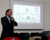 El Prof. Dr. Portilla Contreras durante su ponencia.